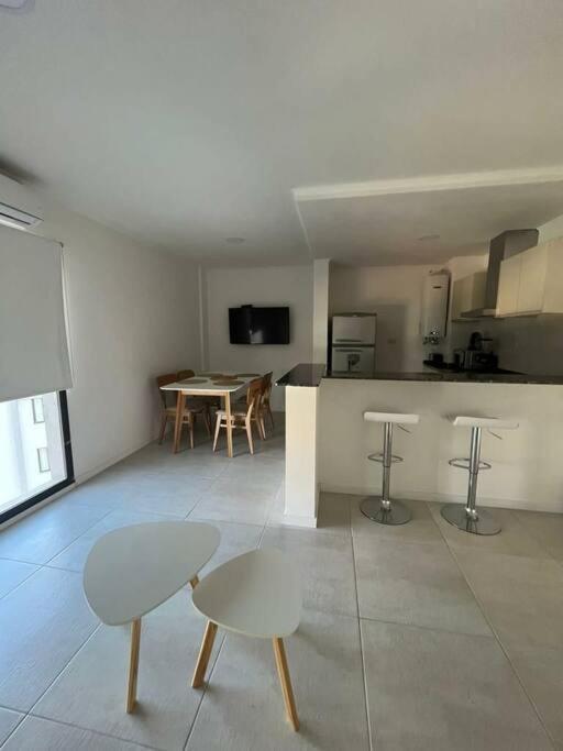Departamento Centrico, Moderno Y Confortable