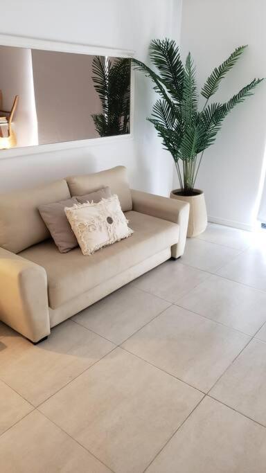 Departamento Centrico, Moderno Y Confortable