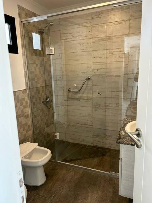 Departamento Centrico, Moderno Y Confortable Neuquen