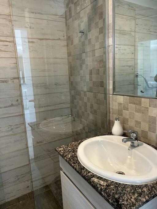 Apartamento Departamento Centrico, Moderno Y Confortable *